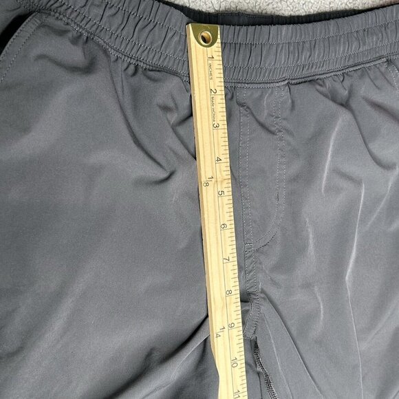 Rhone Shorts Mens Medium Gray Lightweight Performance Stretch Athletic Gym M - Picture 13 of 16